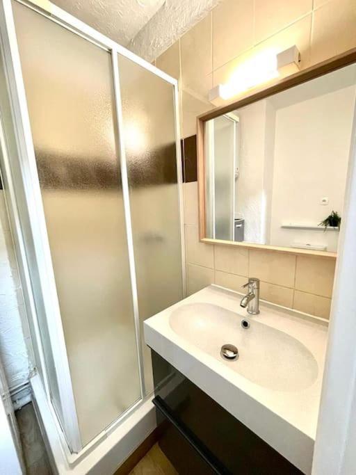 Joli studio cosy de 31 M2 Bord de mer Accès PMR 4Personnes La Ciotat Esterno foto